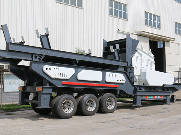 輪式移動破碎站,建筑垃圾破碎機(jī)