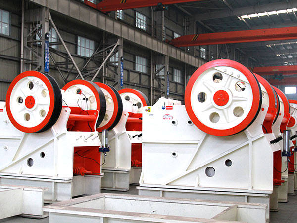 時產(chǎn)100噸制石機(jī)