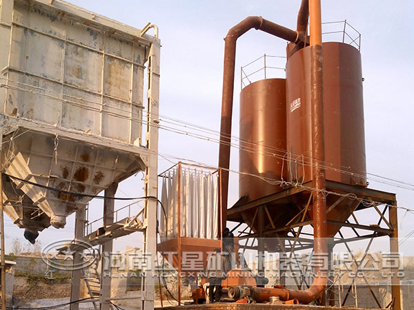 三環(huán)中速微粉磨現(xiàn)場(chǎng) 三環(huán)中速微粉磨現(xiàn)場(chǎng)