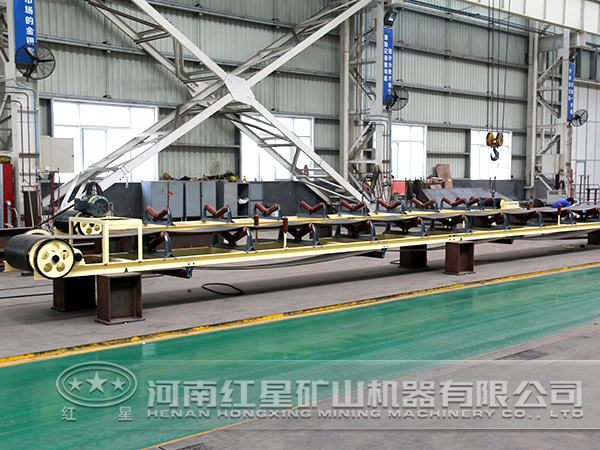 皮帶輸送機(jī)生產(chǎn)車間