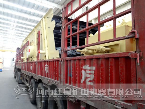 圓振動(dòng)篩發(fā)貨現(xiàn)場 圓振動(dòng)篩發(fā)貨現(xiàn)場