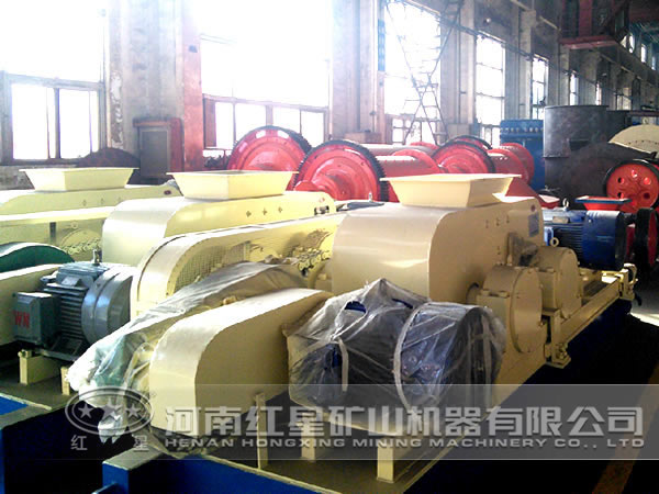 對輥破碎機(jī)生產(chǎn)車間