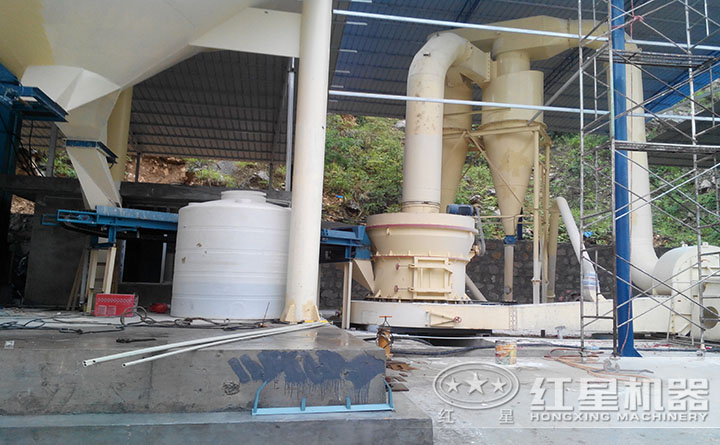 磨粉生產(chǎn)線現(xiàn)場 磨粉生產(chǎn)線現(xiàn)場