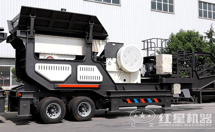 移動(dòng)破碎站設(shè)備實(shí)拍 移動(dòng)破碎站設(shè)備實(shí)拍