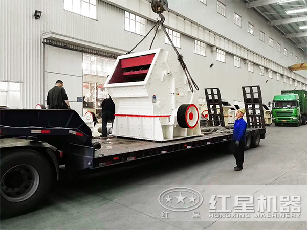 河卵石制砂生產(chǎn)線發(fā)貨現(xiàn)場 河卵石制砂生產(chǎn)線發(fā)貨現(xiàn)場