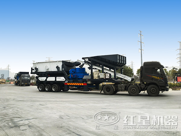 移動(dòng)小型制沙機(jī)發(fā)貨現(xiàn)場(chǎng) 移動(dòng)小型制沙機(jī)發(fā)貨現(xiàn)場(chǎng)