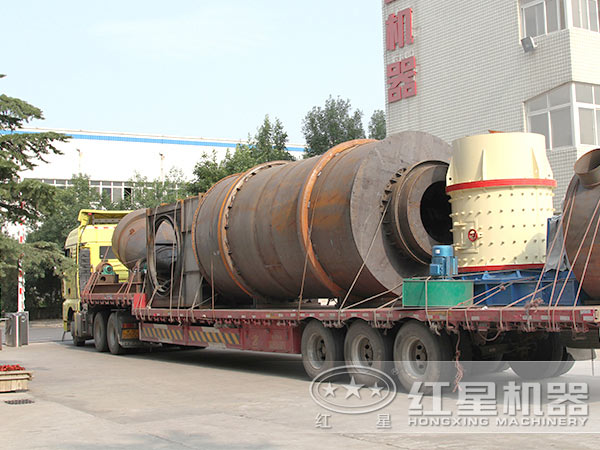 新型復合式破碎機發(fā)貨現(xiàn)場 新型復合式破碎機發(fā)貨現(xiàn)場