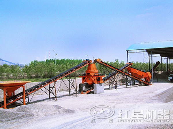 制砂機(jī)作業(yè)現(xiàn)場(chǎng) 制砂機(jī)作業(yè)現(xiàn)場(chǎng)