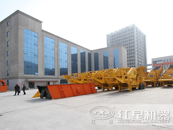 移動破碎設備廠區(qū) 移動破碎設備廠區(qū)