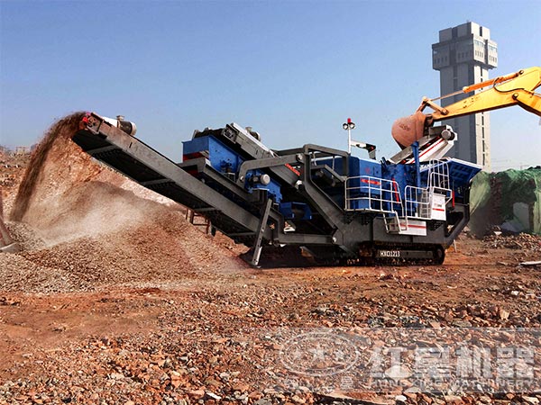 履帶移動破作業(yè)現(xiàn)場 履帶移動破作業(yè)現(xiàn)場