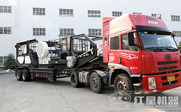 發(fā)往安徽的可移動(dòng)破碎站要出廠(chǎng)了