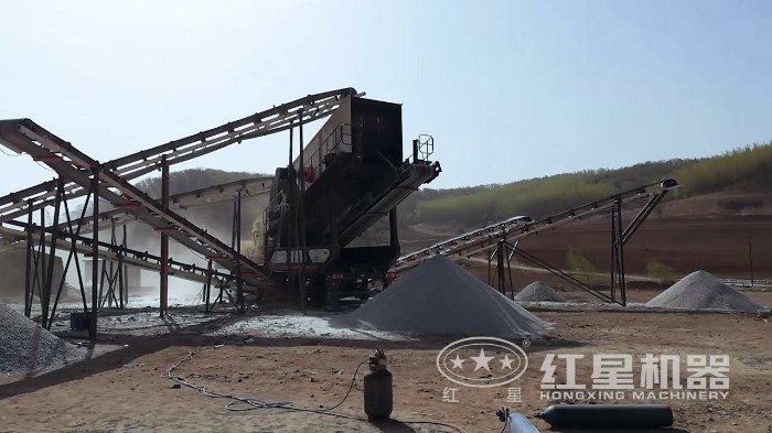 北京移動(dòng)碎石機(jī)客戶現(xiàn)場(chǎng) 北京移動(dòng)碎石機(jī)客戶現(xiàn)場(chǎng)