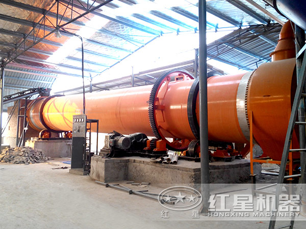 湖南時產(chǎn)60噸烘干機(jī)作業(yè)現(xiàn)場