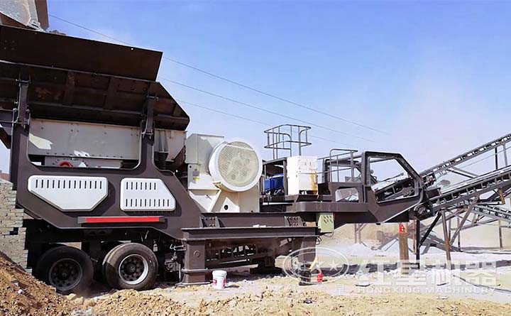 煤矸石移動(dòng)破碎機(jī)客戶現(xiàn)場(chǎng) 煤矸石移動(dòng)破碎機(jī)客戶現(xiàn)場(chǎng)