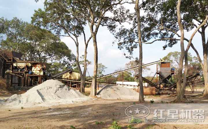 顎式破碎機客戶現(xiàn)場 顎式破碎機客戶現(xiàn)場