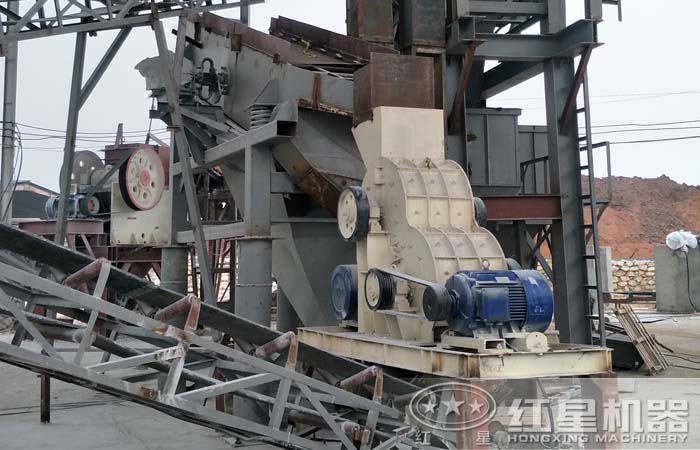 雙級粉碎機客戶現(xiàn)場 雙級粉碎機客戶現(xiàn)場