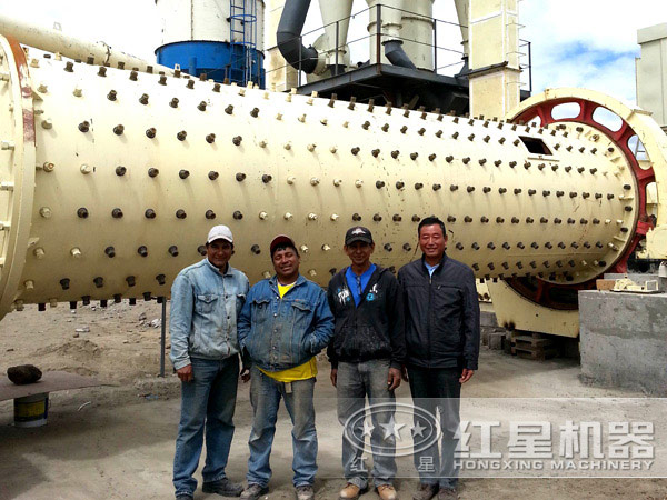 安裝就緒，準備作業(yè)的球磨機設備