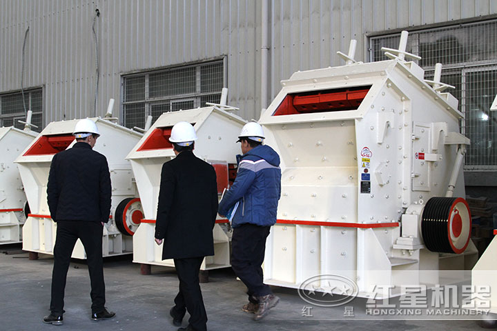 客戶參觀反擊破生產(chǎn)車間 客戶參觀反擊破生產(chǎn)車間