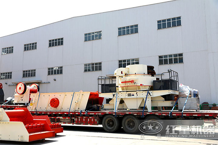 人造沙機器發(fā)貨現(xiàn)場