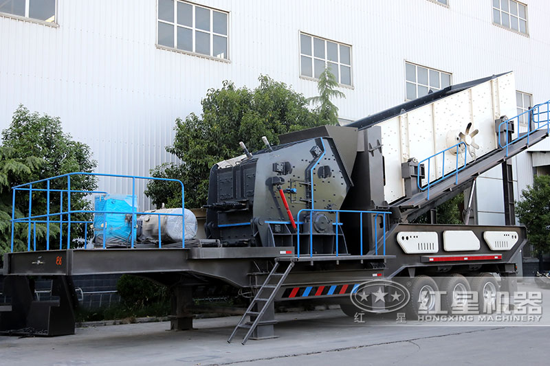 移動(dòng)反擊式碎沙機(jī)設(shè)備實(shí)拍 移動(dòng)反擊式碎沙機(jī)設(shè)備實(shí)拍