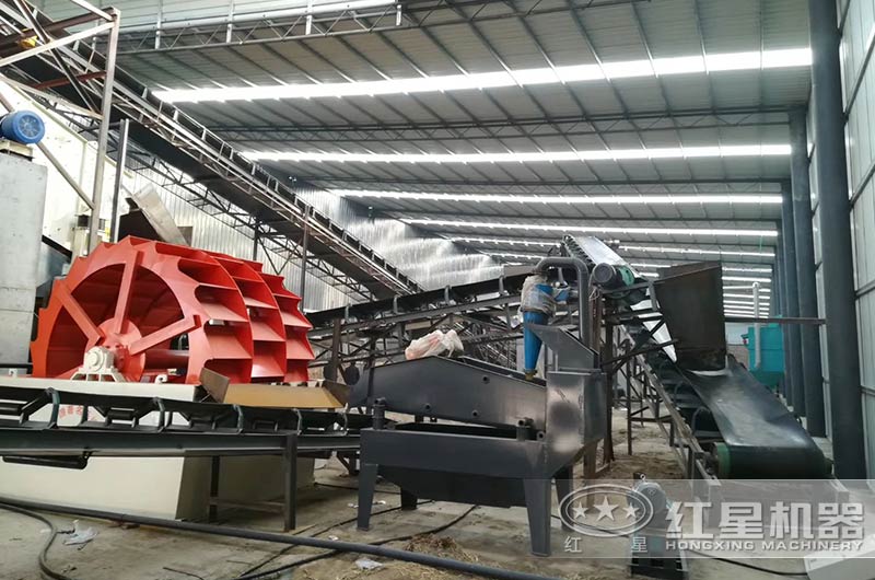 洗砂機(jī)生產(chǎn)現(xiàn)場(chǎng) 洗砂機(jī)生產(chǎn)現(xiàn)場(chǎng)