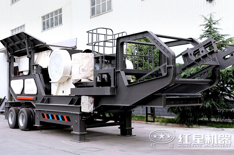 輪胎式移動(dòng)破碎機(jī) 輪胎式移動(dòng)破碎機(jī)